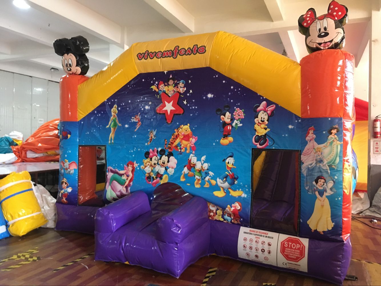 Insuflável Profissional Disney (Mickey e Minnie) - Image 2